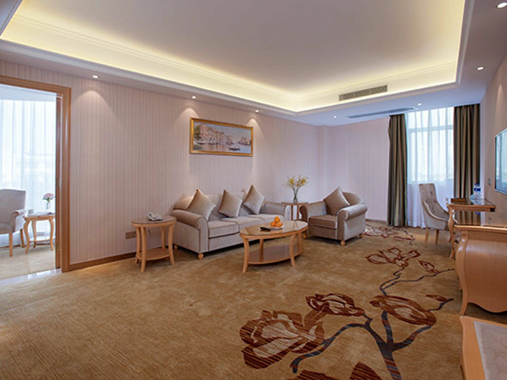 Vienna International Hotel Shajing Heyi Branch Shenzhen Exterior photo