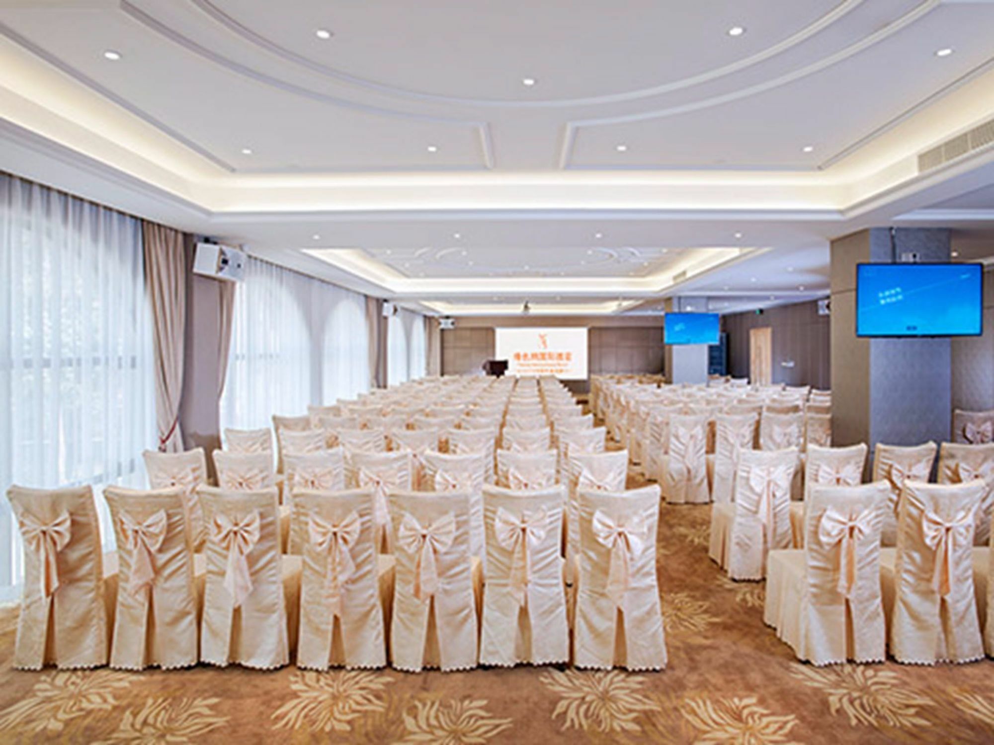 Vienna International Hotel Shajing Heyi Branch Shenzhen Exterior photo