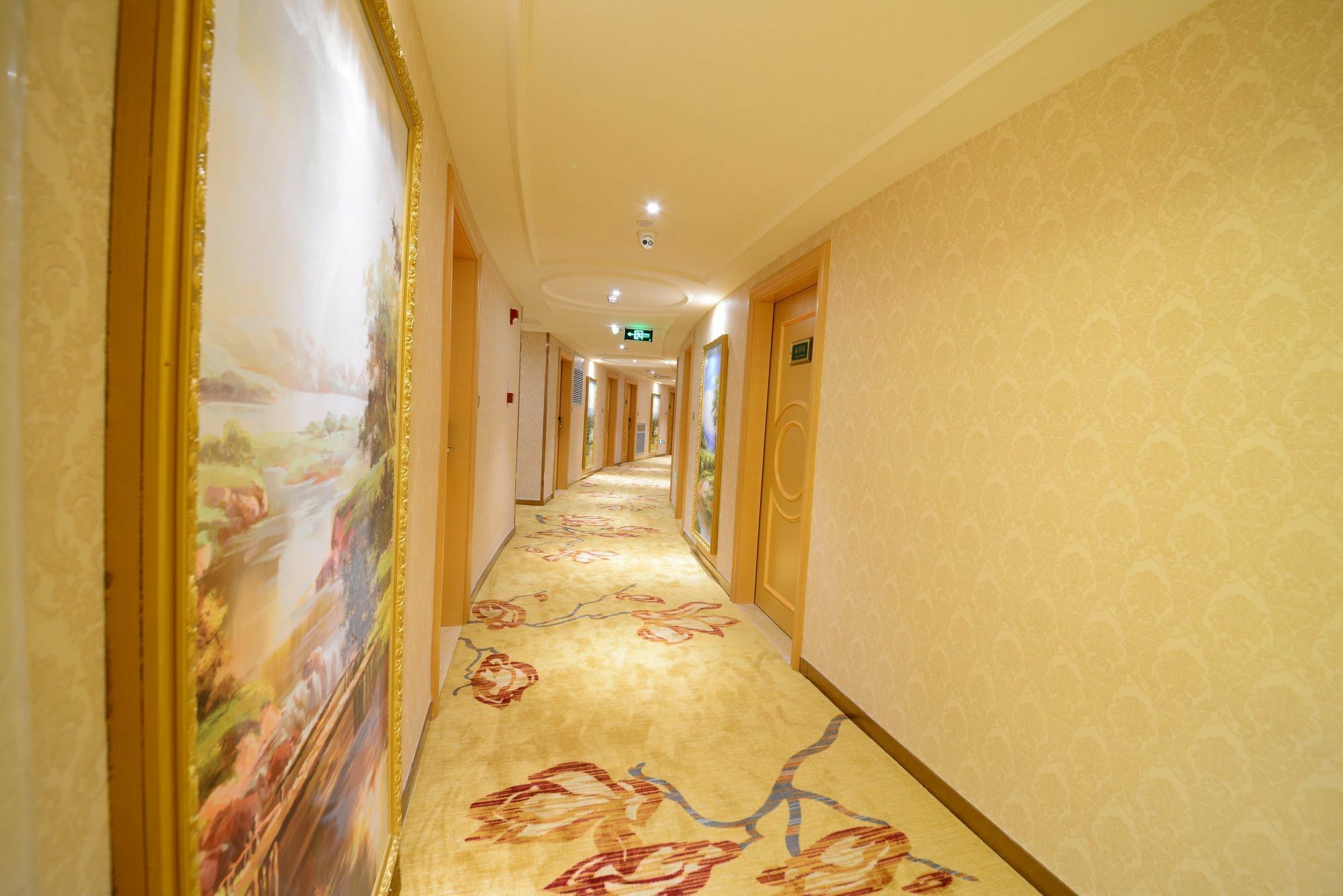 Vienna International Hotel Shajing Heyi Branch Shenzhen Exterior photo